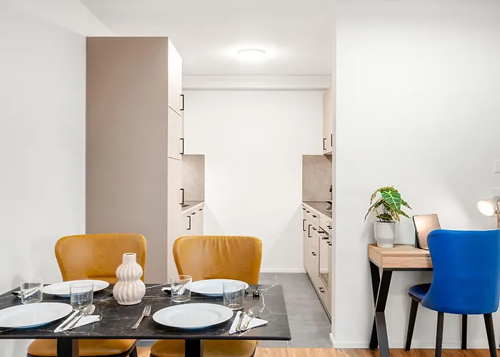 Hine Adon - A1 Аванш